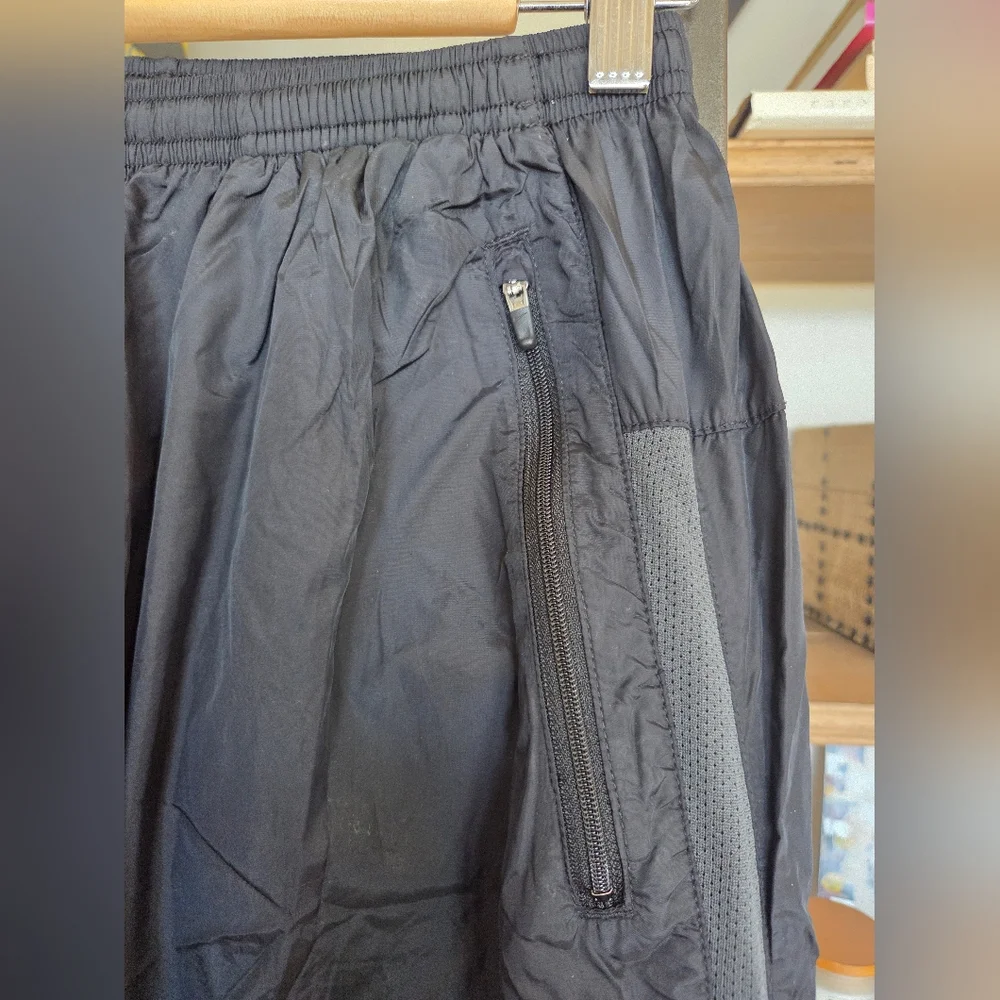 Nike Running Wind Protection Pants, Size Medium - Picture 4 of 9